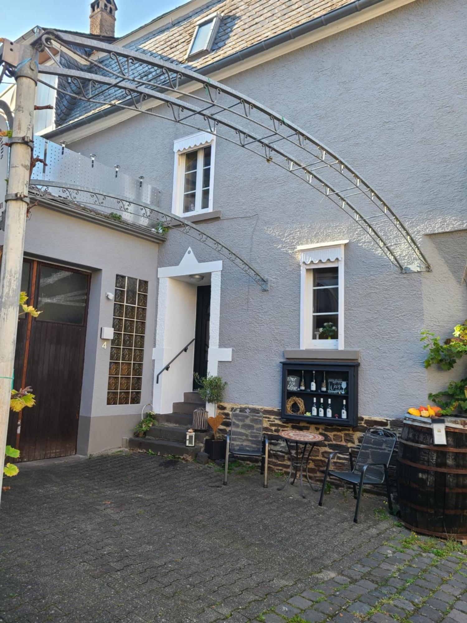 Weingut Matthias Dauns Apartamento Reil Exterior foto