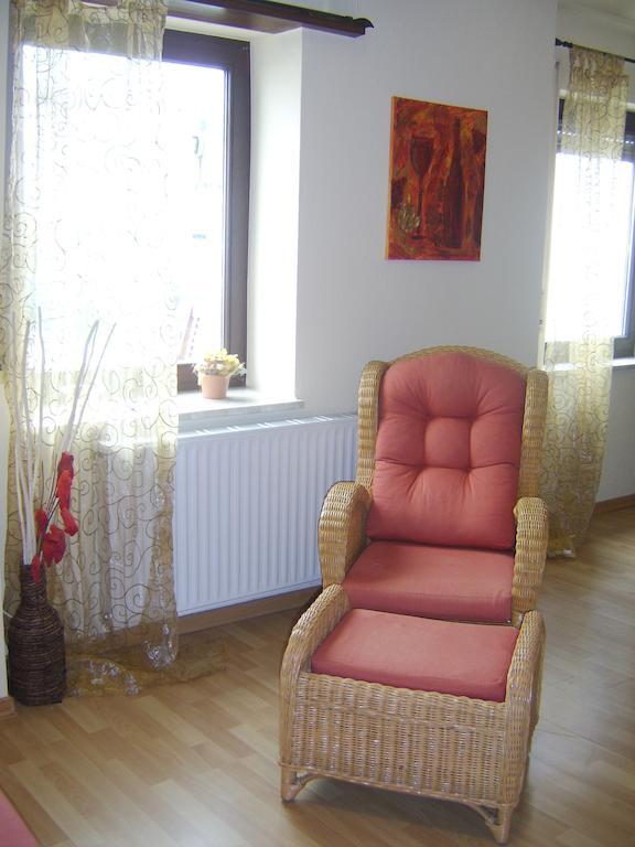 Weingut Matthias Dauns Apartamento Reil Quarto foto